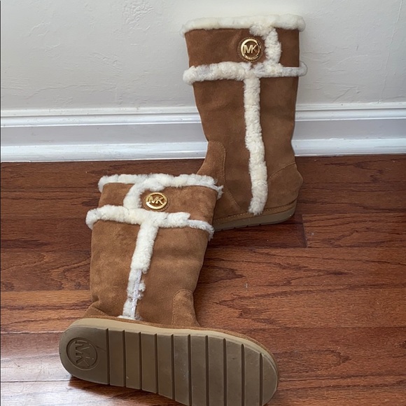 Michael Kors boots, genuine sheep fur - Picture 3 of 7
